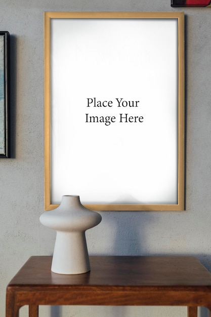 Um quadro emoldurado em um interior moderno