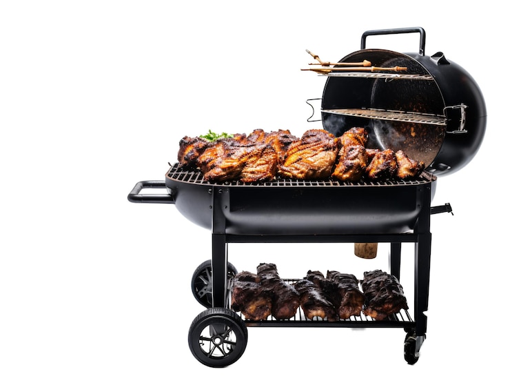 PSD uma grelha de churrasco com asas de frango