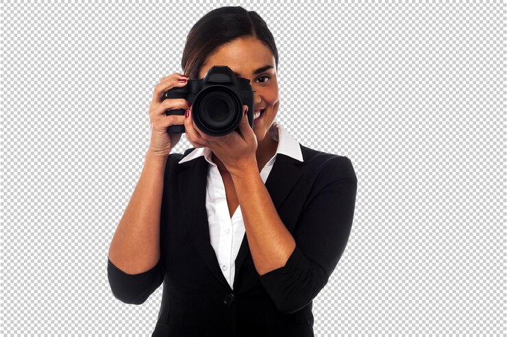 PSD una donna tiene una telecamera e posa per una foto