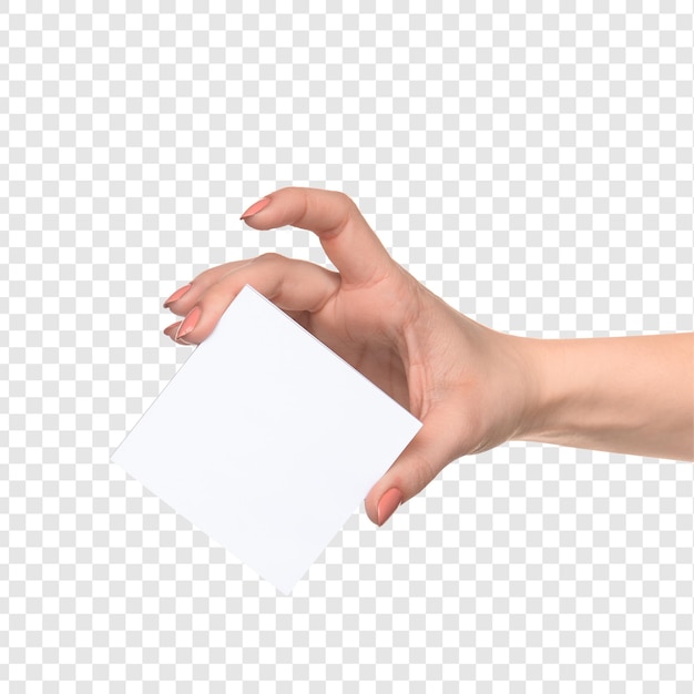 Una mano tiene una carta bianca davanti a uno sfondo trasparente