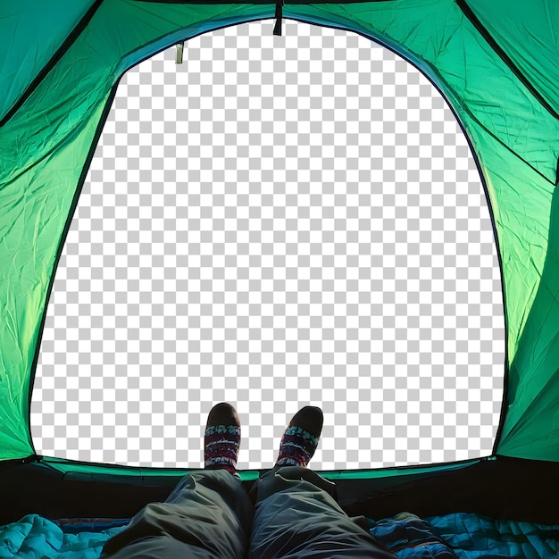 Una vista mozzafiato dalla tenda sui monti Belianske Tatra al tramonto