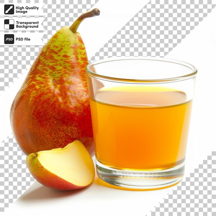 PSD un vaso de jugo de manzana y una pera en una mesa