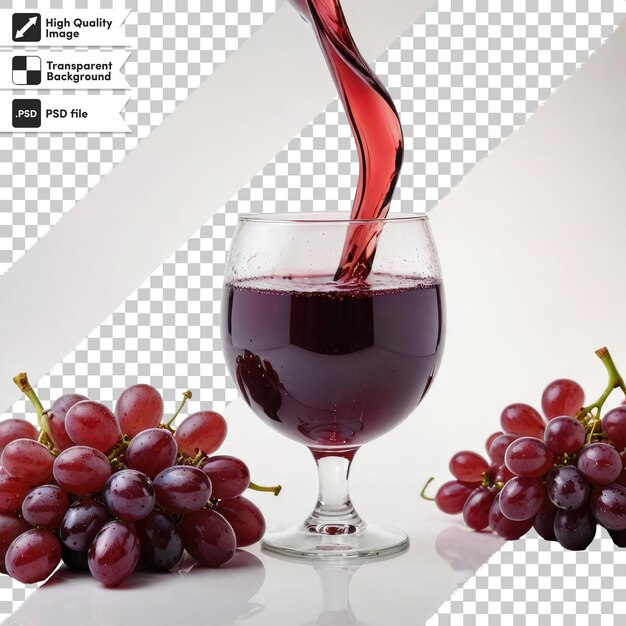 PSD vino tinto psd vertido en vaso con uvas sobre un fondo transparente con capa de máscara editable