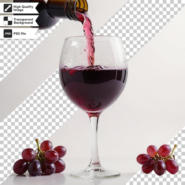 PSD vino tinto psd vertido en vaso con uvas sobre un fondo transparente con capa de máscara editable