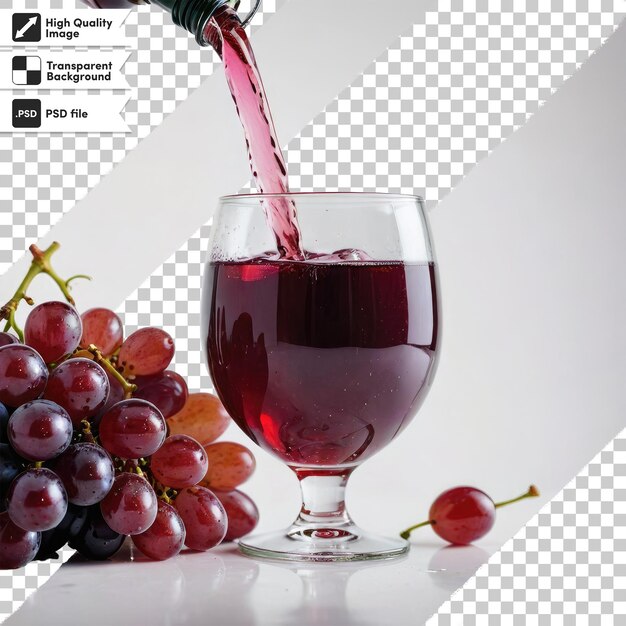 PSD vino tinto psd vertido en vaso con uvas sobre un fondo transparente con capa de máscara editable