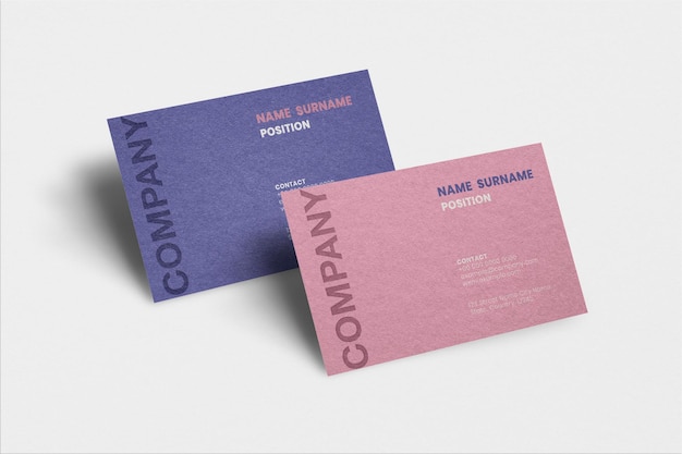 Visitenkartenmodell psd in Pink und Lila mit Vorder- und Rückansicht