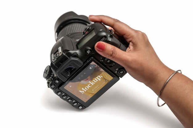 Vista della macchina fotografica professionale e costosa