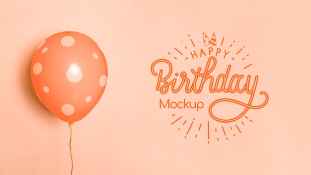 Vista frontale di palloncini mock-up di compleanno