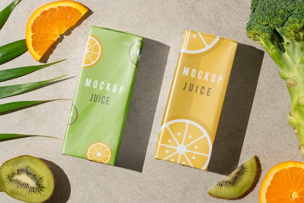 Vista superior deliciosa caixa de suco e kiwi