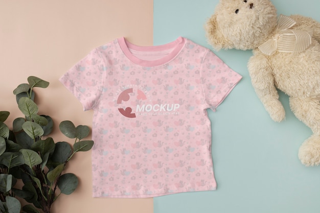 Vista superior sobre a maquete de camiseta da família
