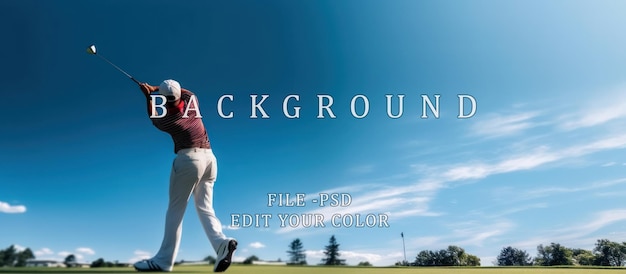 PSD von hinten gesehen macht ein golfer einen großen schuss gegen den hintergrund und den hellen blauen himmel