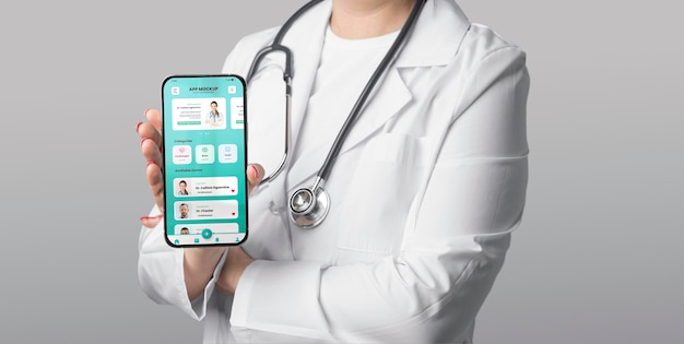 Vue latérale médecin tenant un smartphone