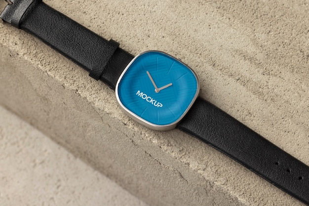Vue rapprochée du modèle de montre au poignet