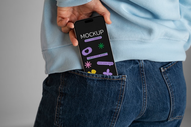 Vue rapprochée du modèle de téléphone dans la poche