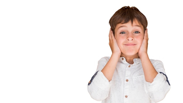 Vue rapprochée du portrait de l'expression de l'enfant