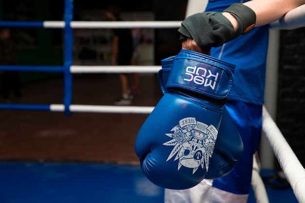 PSD vue rapprochée de la maquette des gants de boxe