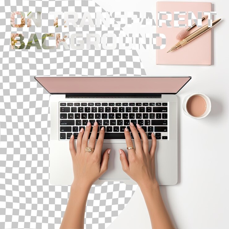 PSD weibliche hände arbeiten an einem modernen laptop office-desktop auf transparentem hintergrund