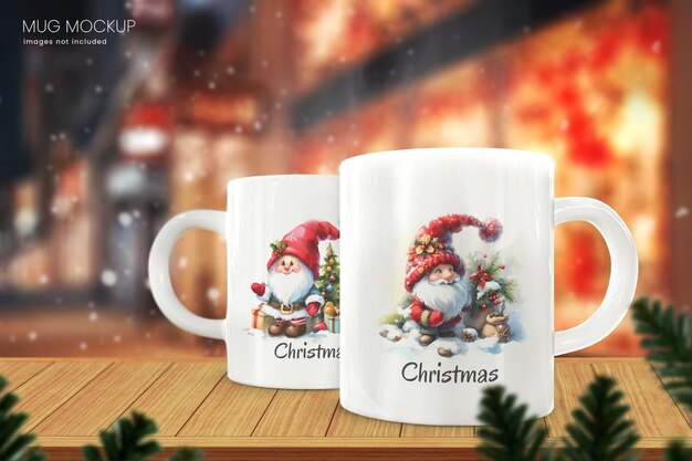 PSD weihnachts-kaffeetassen-mockup von zwei weißen tassen auf urlaubs-hintergrund