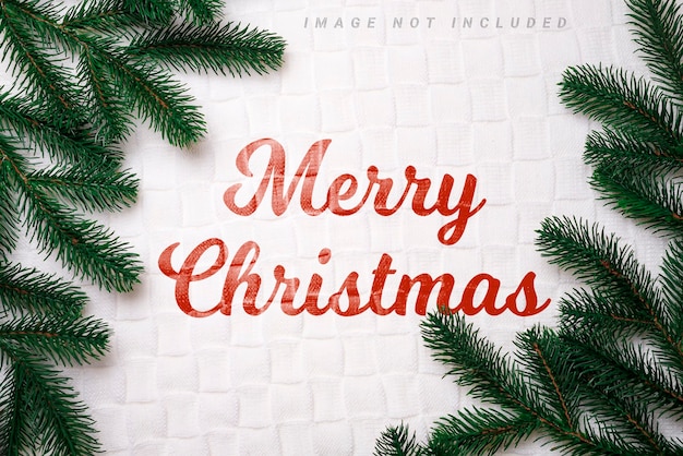 Weihnachtsmodell mit Fichtenzweigen