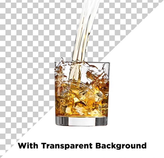 Whiskey en las rocas o Whiskey frío en un vaso vertiendo o Splash PNG PSD en fondo transparente
