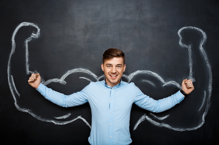 Ücretsiz Fotoğraf picture of  funny happy man with  fake muscle arms