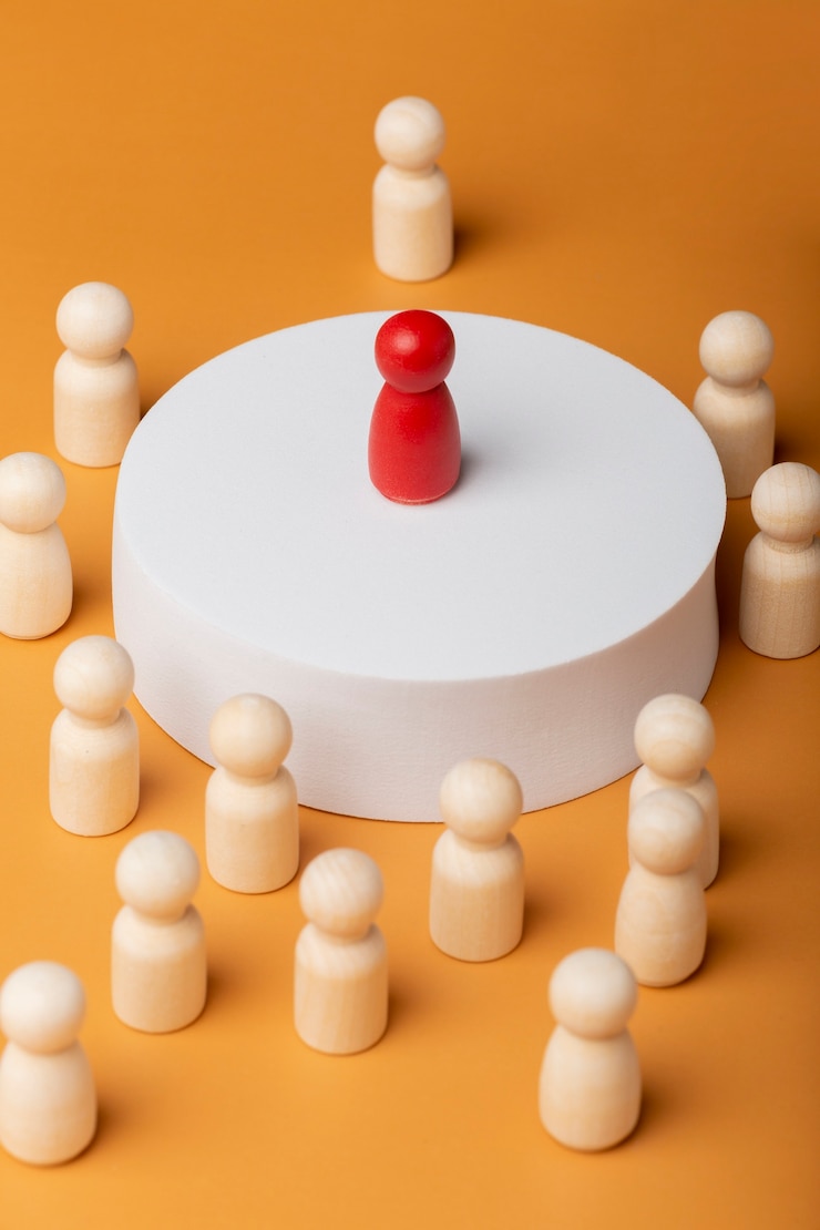 Ücretsiz Fotoğraf protection concept with pawns