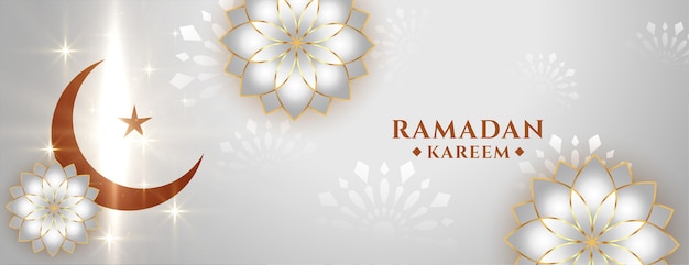 Vecteur gratuit bannière décorative de style arabe ramadan kareem brillant