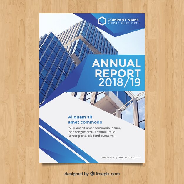 Vecteur gratuit couverture du rapport annuel bleu avec image