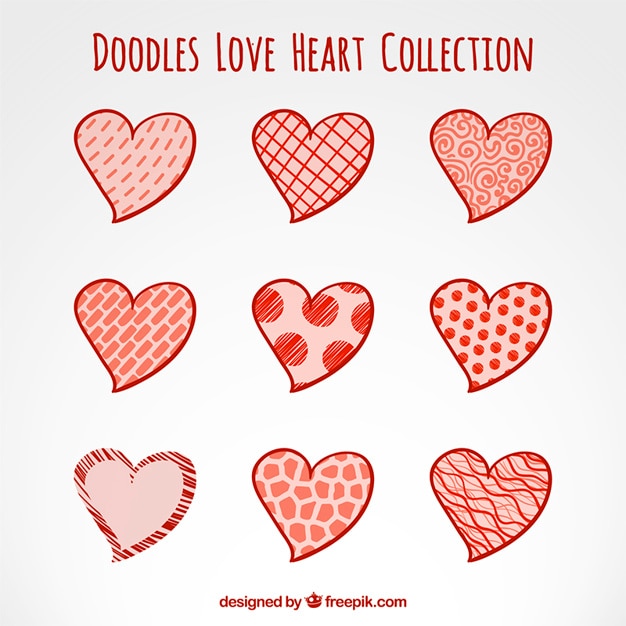 Vecteur gratuit doodles aiment collection de coeur