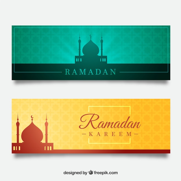 Vecteur gratuit ensemble de bannières de ramadan avec des silhouettes de mosquées