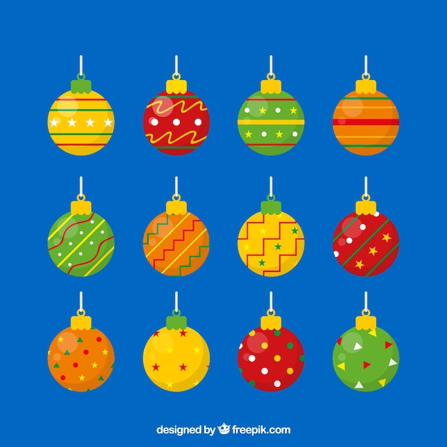 Vecteur gratuit ensemble de boules de noël au design plat