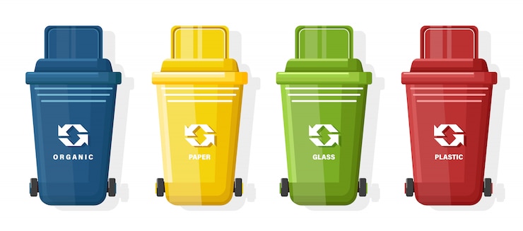 Vecteur gratuit ensemble de poubelle bleue, jaune, verte et rouge avec couvercle et signe d'écologie