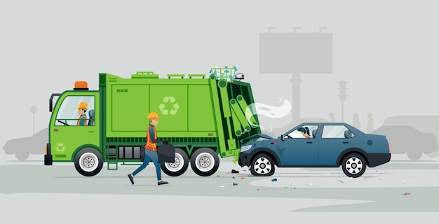 Une femme conduit à l'arrière d'un camion à ordures en stationnement