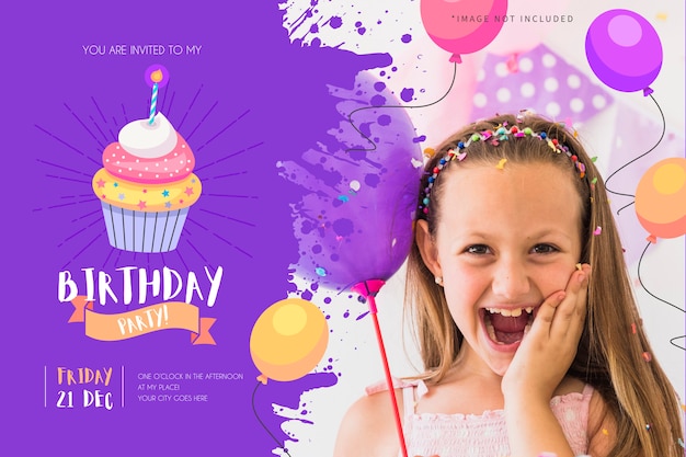 Invitation De Fête D'anniversaire Pour Enfants Avec Un Drôle De Petit Gâteau