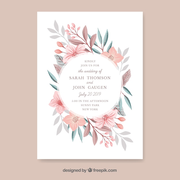 Vecteur gratuit invitation de mariage avec des fleurs dessinées à la main