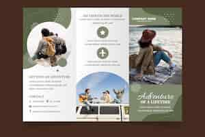 Vecteur gratuit modèle de brochure d'aventure détaillée à trois volets