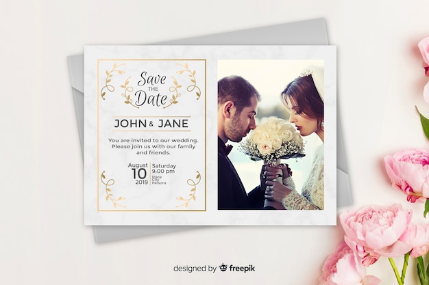 Vecteur gratuit modèle d'invitation de mariage avec photo