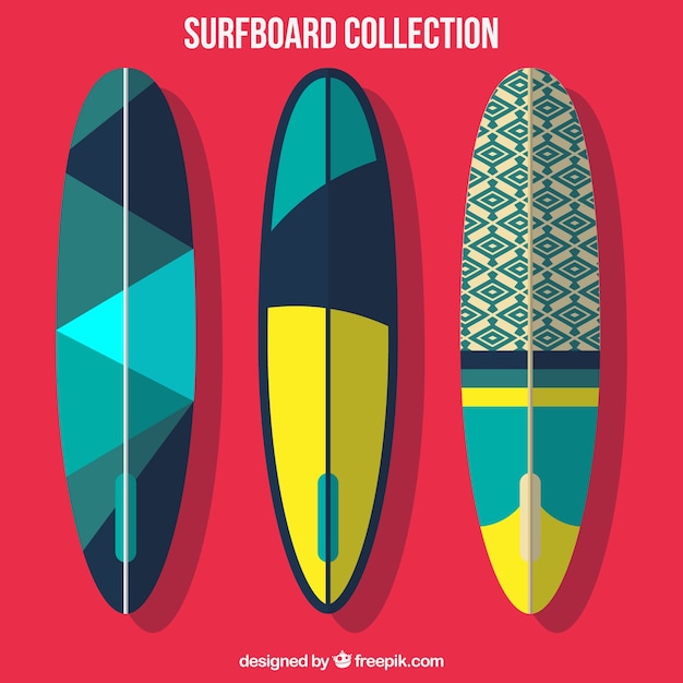 Vecteur gratuit paquet de trois planches de surf abstraite