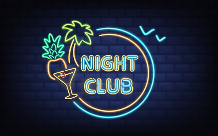 Vecteur gratuit resort night club, enseigne rétro de bar à cocktails de plage avec palmier, noix de coco