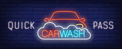 Vecteur gratuit signe au néon de lavage rapide de voiture. automobile en mousse et inscription colorée.