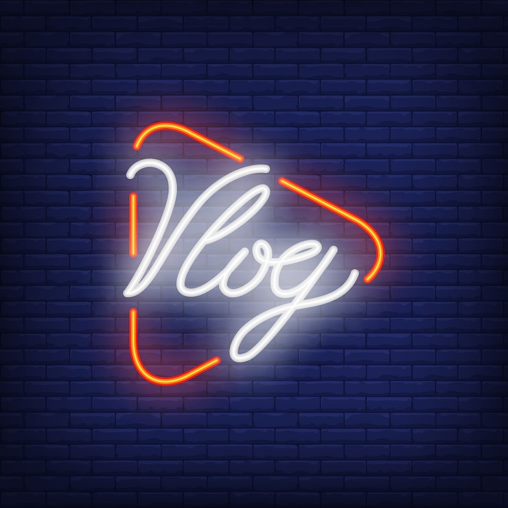 Vecteur gratuit signe de néon vlog sur le mur de briques. texte d&#39;éclairage lumineux sur le bouton de lecture.