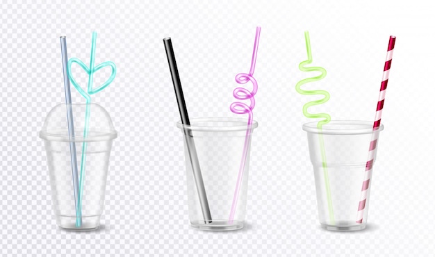 Trois verres en plastique jetables vides avec des pailles colorées inhabituelles ensemble isolé sur fond transparent illustration réaliste