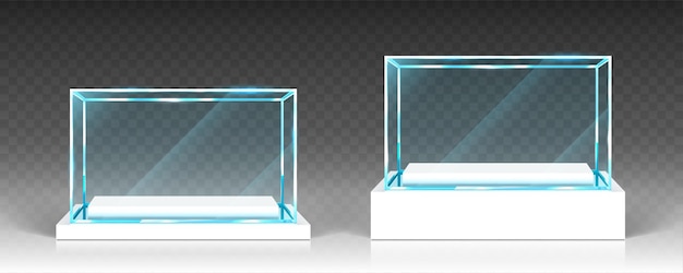 Vitrines en verre, présentoir, stand d'exposition, vue de face des boîtes transparentes sur socle en bois blanc ou en plastique. Bloc de cristal, podium d'exposition ou de récompense, objet brillant isolé, illustration vectorielle 3d réaliste