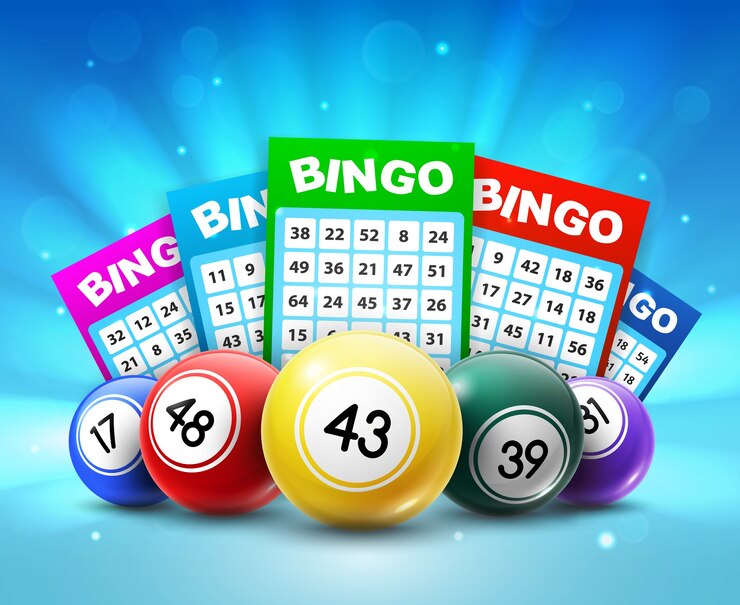 Vecteur balles et billets de loterie, cartes de loto de bingo 3d avec numéros