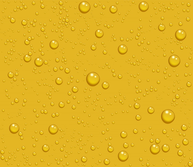 Bière légère gouttes transparentes de rosée sur fond jaune