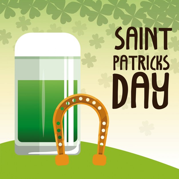 Bière De Verre Vert De Saint Patrick Avec L'affiche De Fer à Cheval