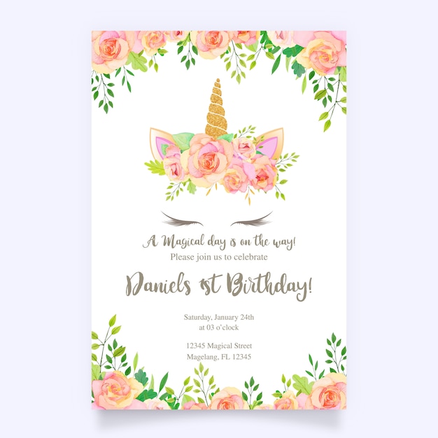 Vecteur carte d'anniversaire avec floral et licorne