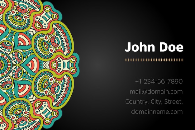 Carte de visite avec design mandala en or