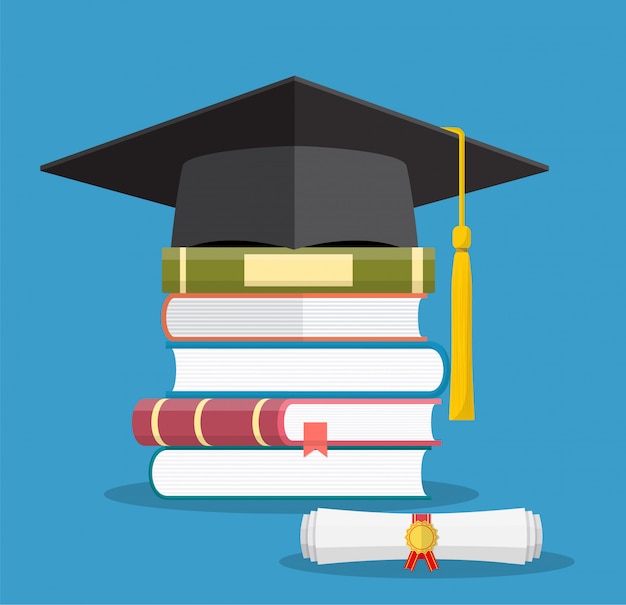 Chapeau de graduation sur les livres empilés,