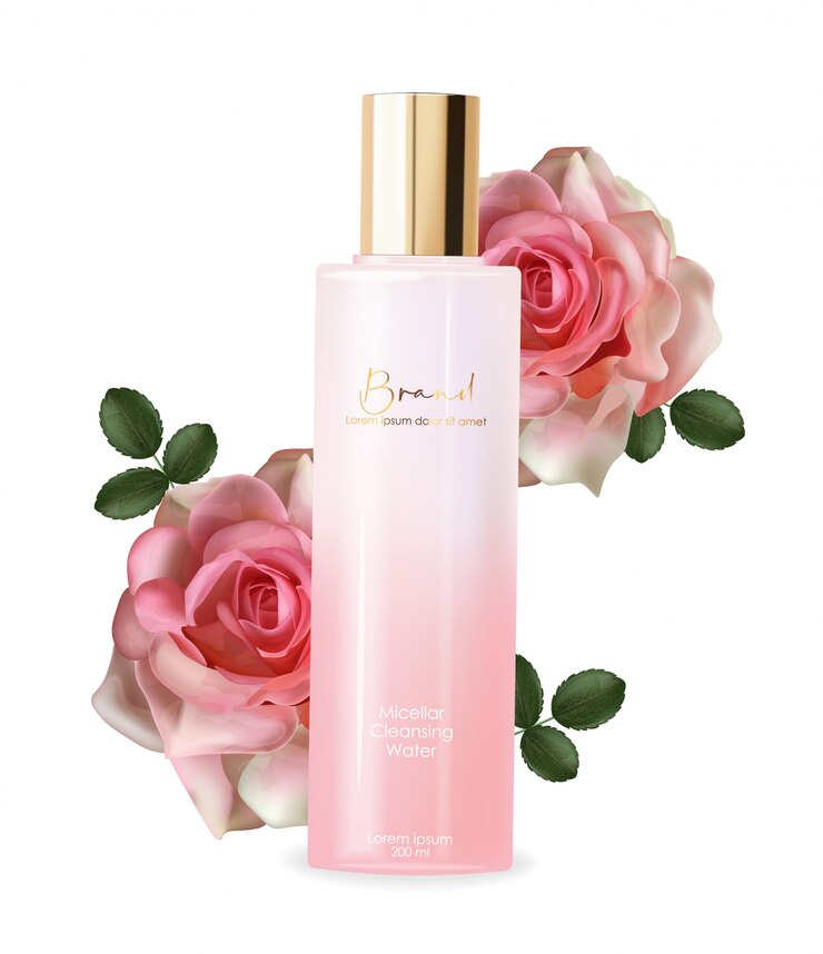 Vecteur cosmétiques réalistes pour la peau, eau nettoyante micellaire, emballage de bouteille rose
